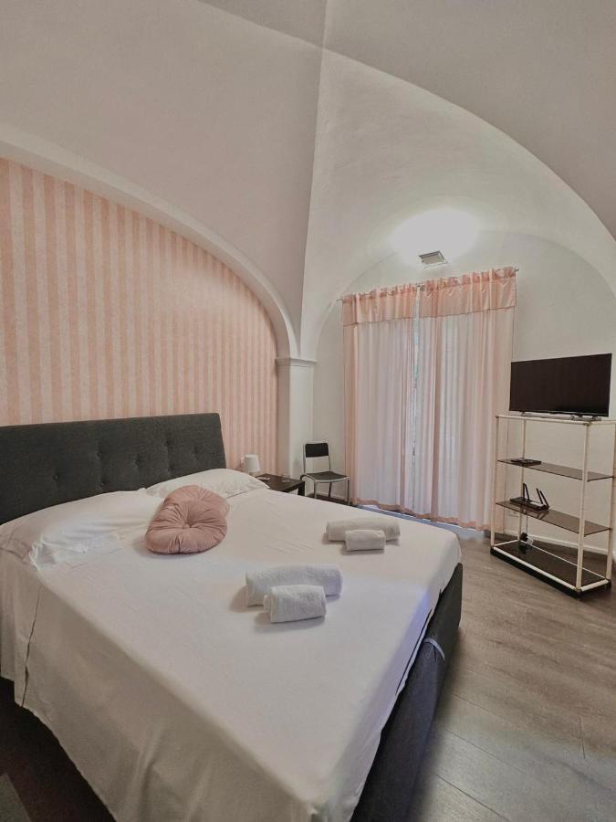 Duomo Rosa Home Aeroporto di Catania Fontana Rossa Esterno foto